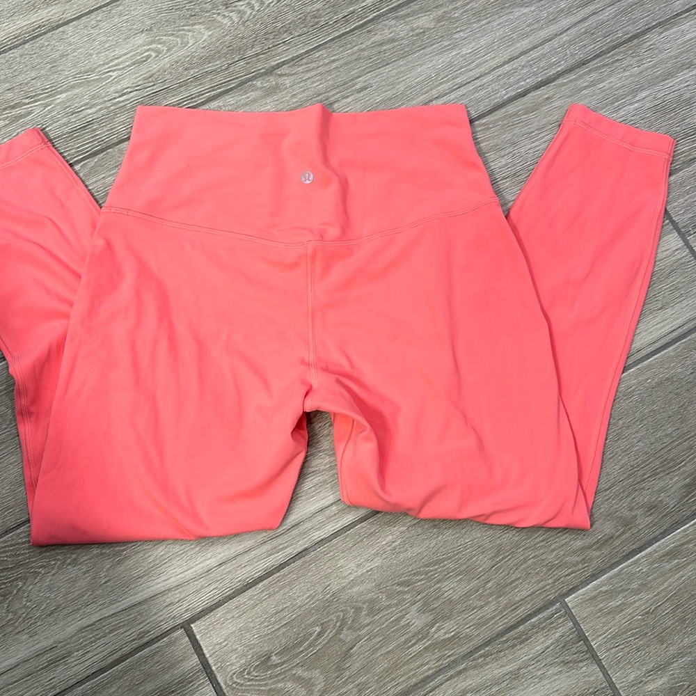Lululemon align high rise 25. EUC 12